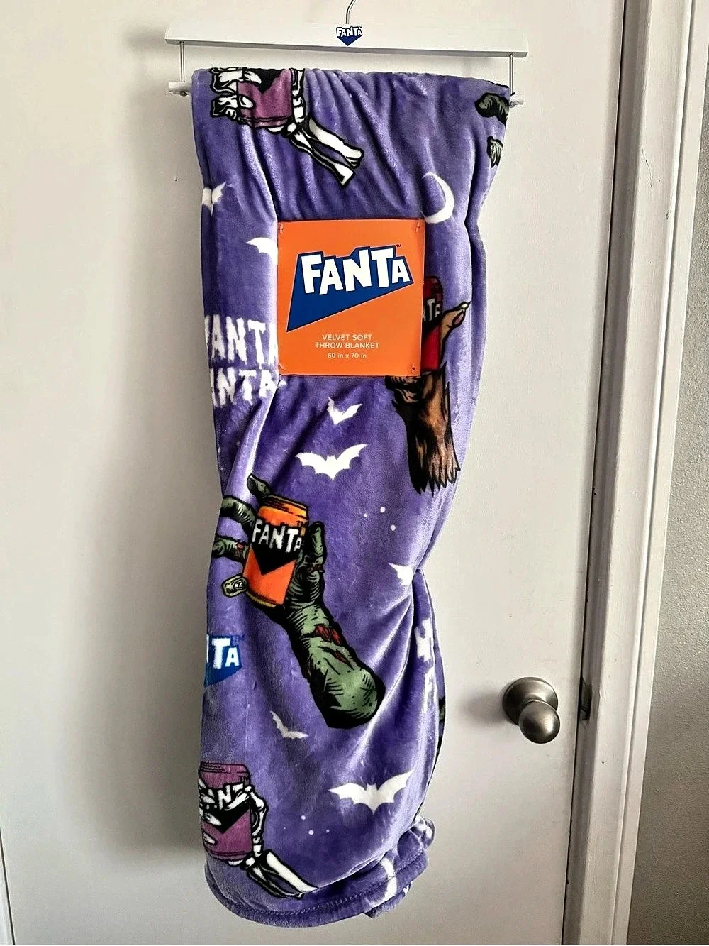 Fanta Fanta Halloween Velvet Soft Throw Blanket Purple & Orange NWT